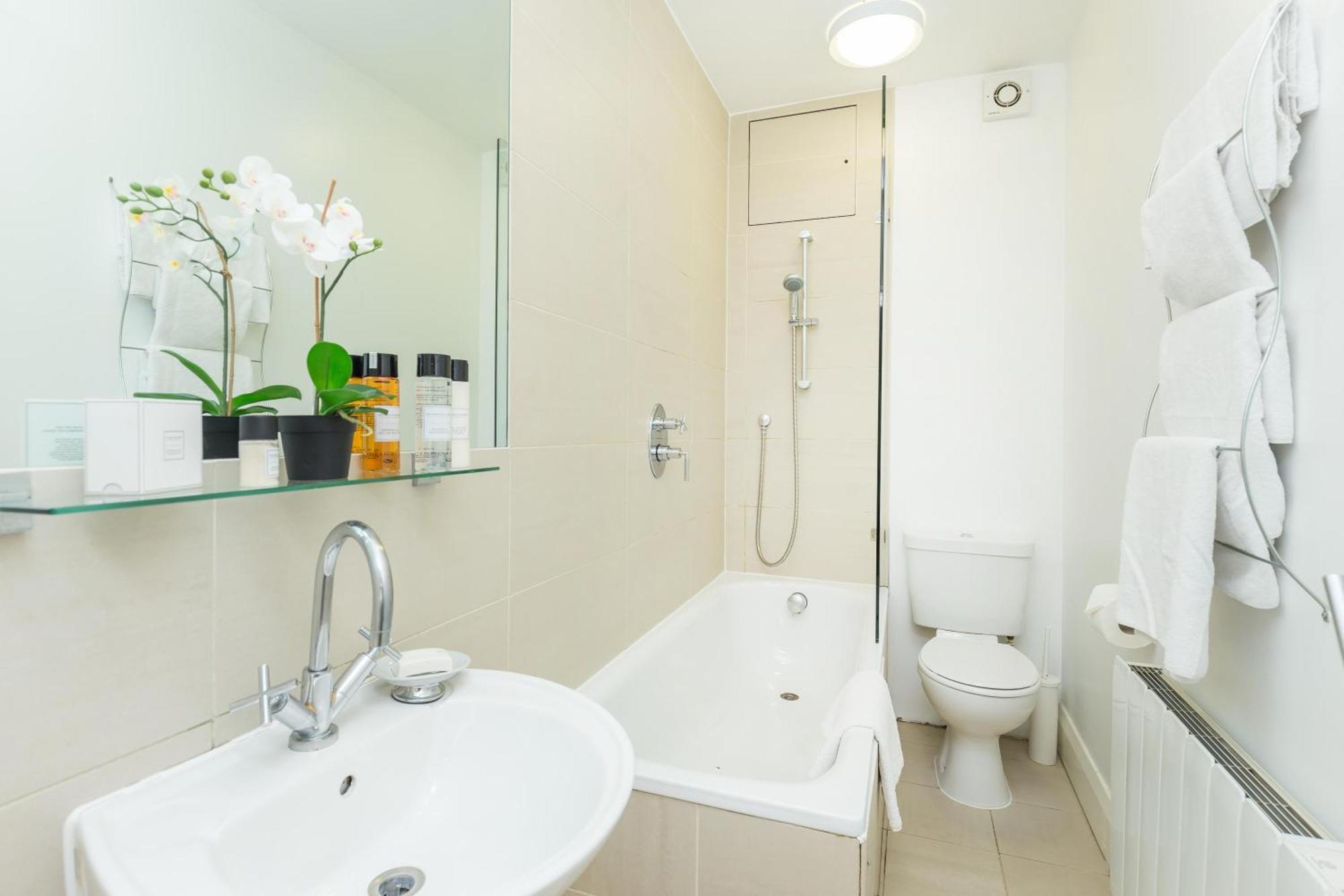 Picton 2Br Apartment - Prime Location & Comfort London Exterior photo