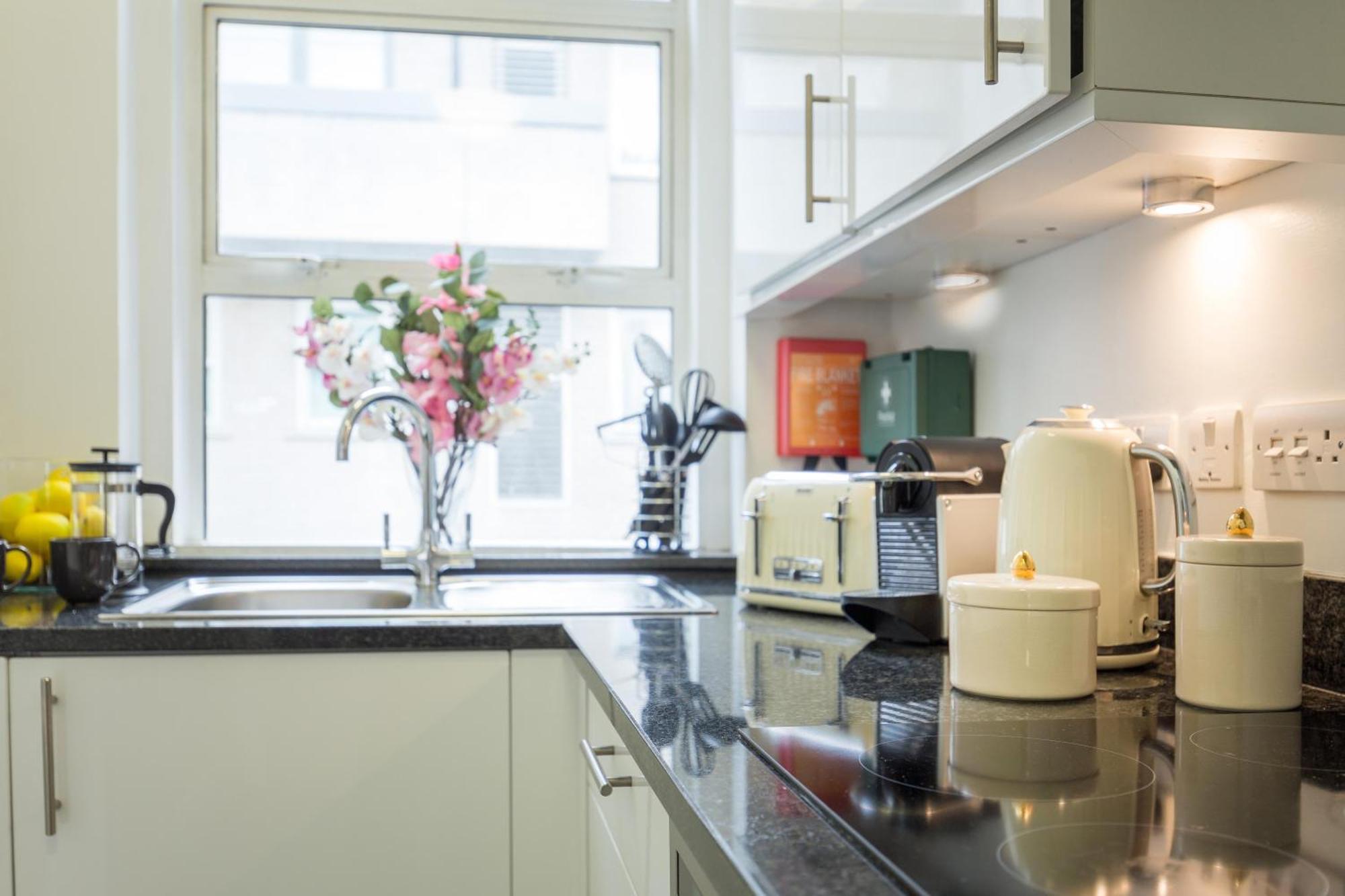 Picton 2Br Apartment - Prime Location & Comfort London Exterior photo